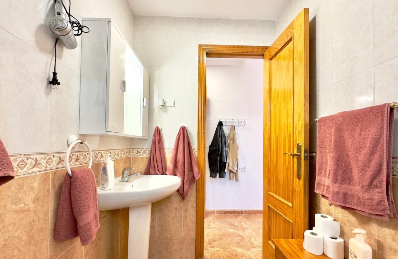Herverkoop - Appartement -
Torrevieja - Centro