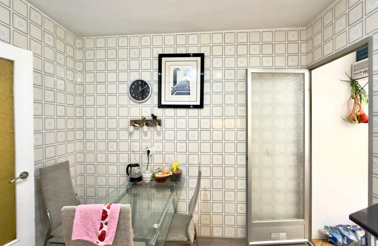 Herverkoop - Appartement -
Torrevieja - Centro