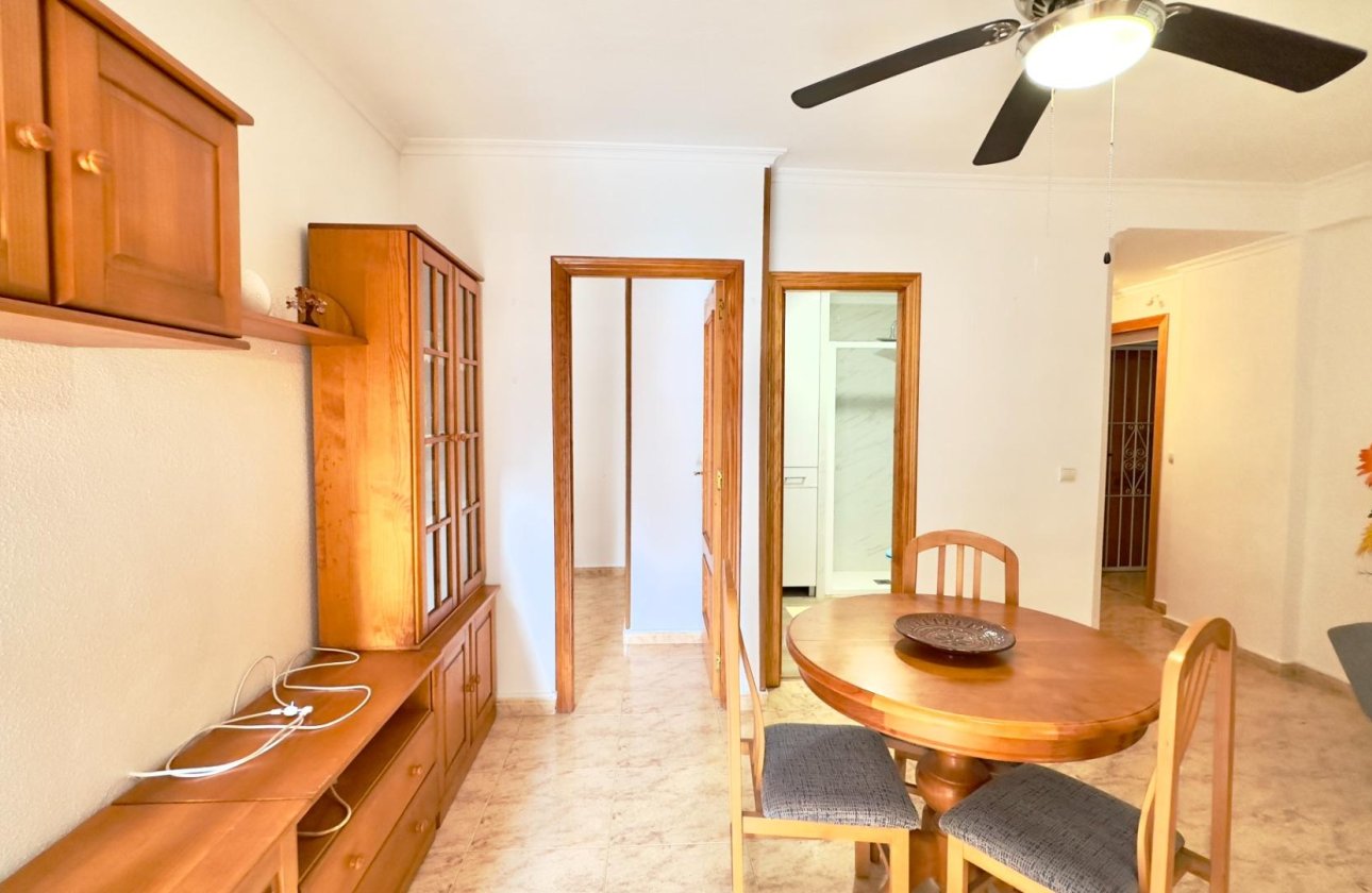 Herverkoop - Appartement -
Torrevieja - Centro