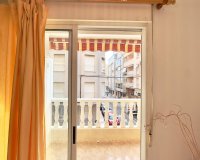 Herverkoop - Appartement -
Torrevieja - Centro