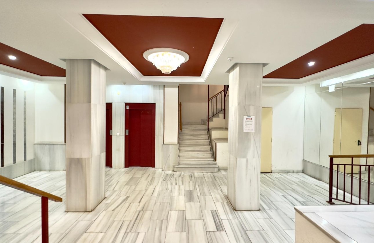 Herverkoop - Appartement -
Torrevieja - Centro