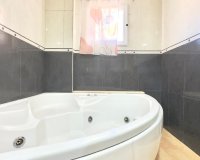 Herverkoop - Appartement -
Torrevieja - Centro