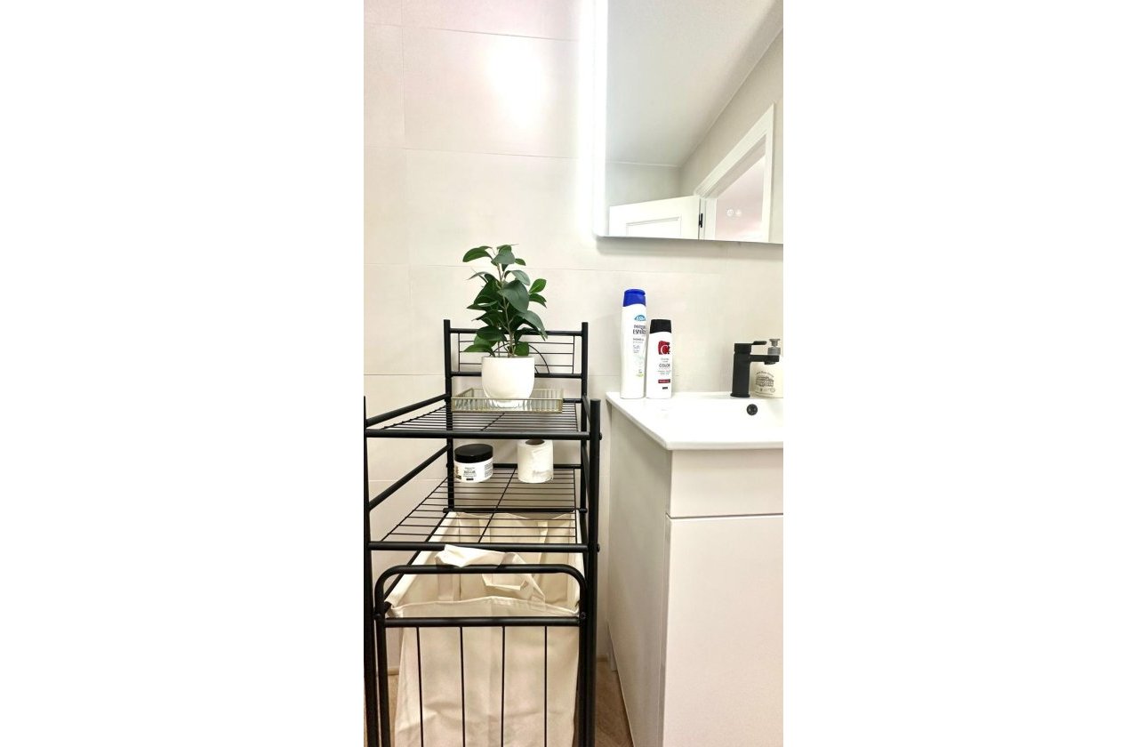 Herverkoop - Appartement -
Torrevieja - Centro