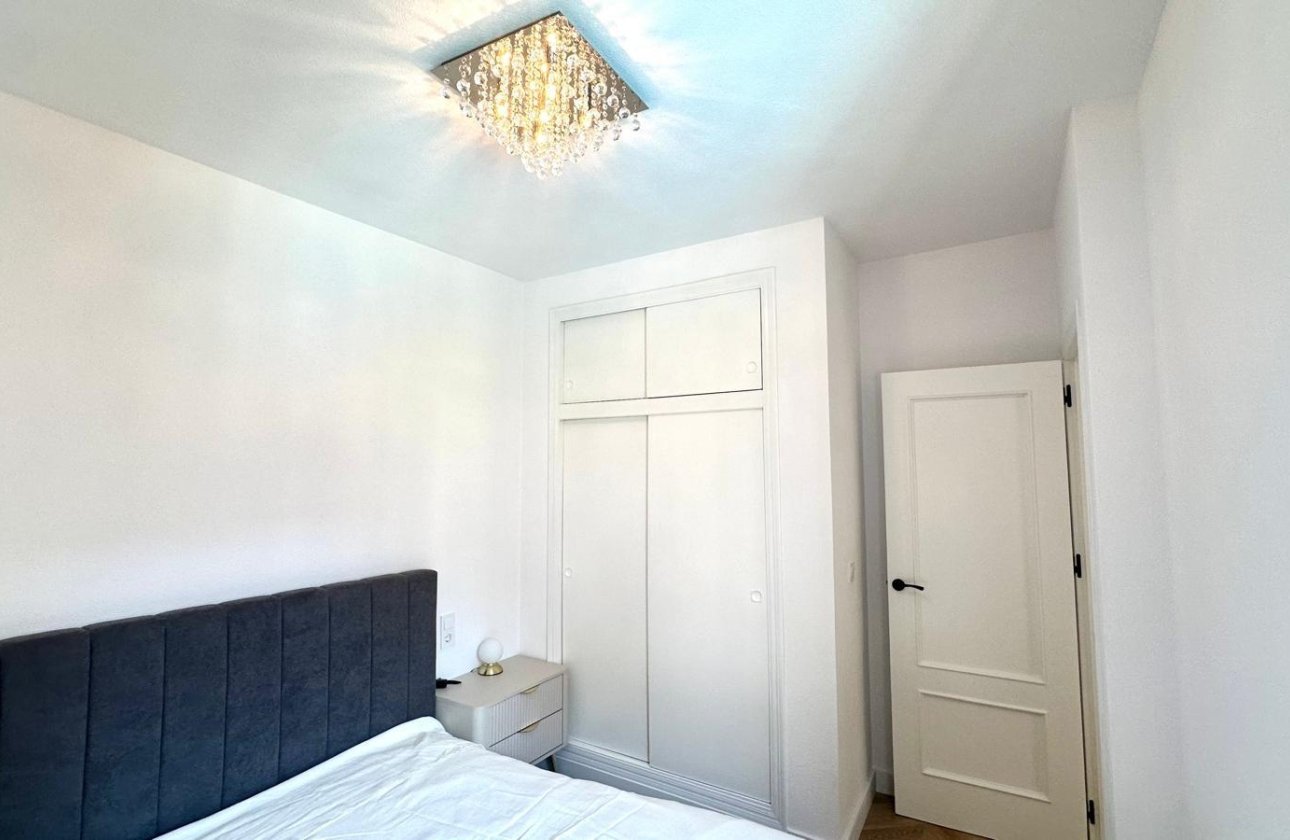 Herverkoop - Appartement -
Torrevieja - Centro