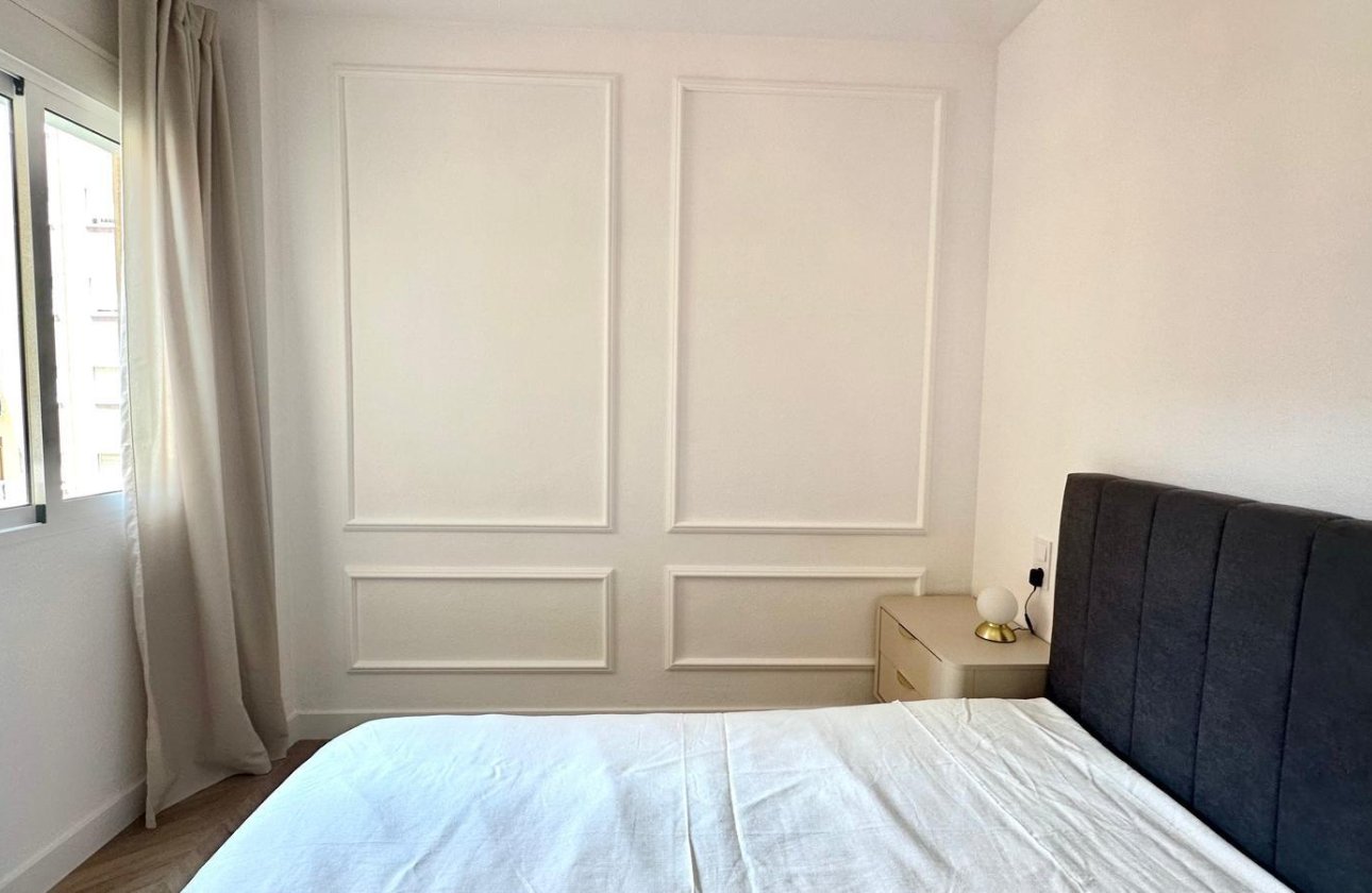 Herverkoop - Appartement -
Torrevieja - Centro