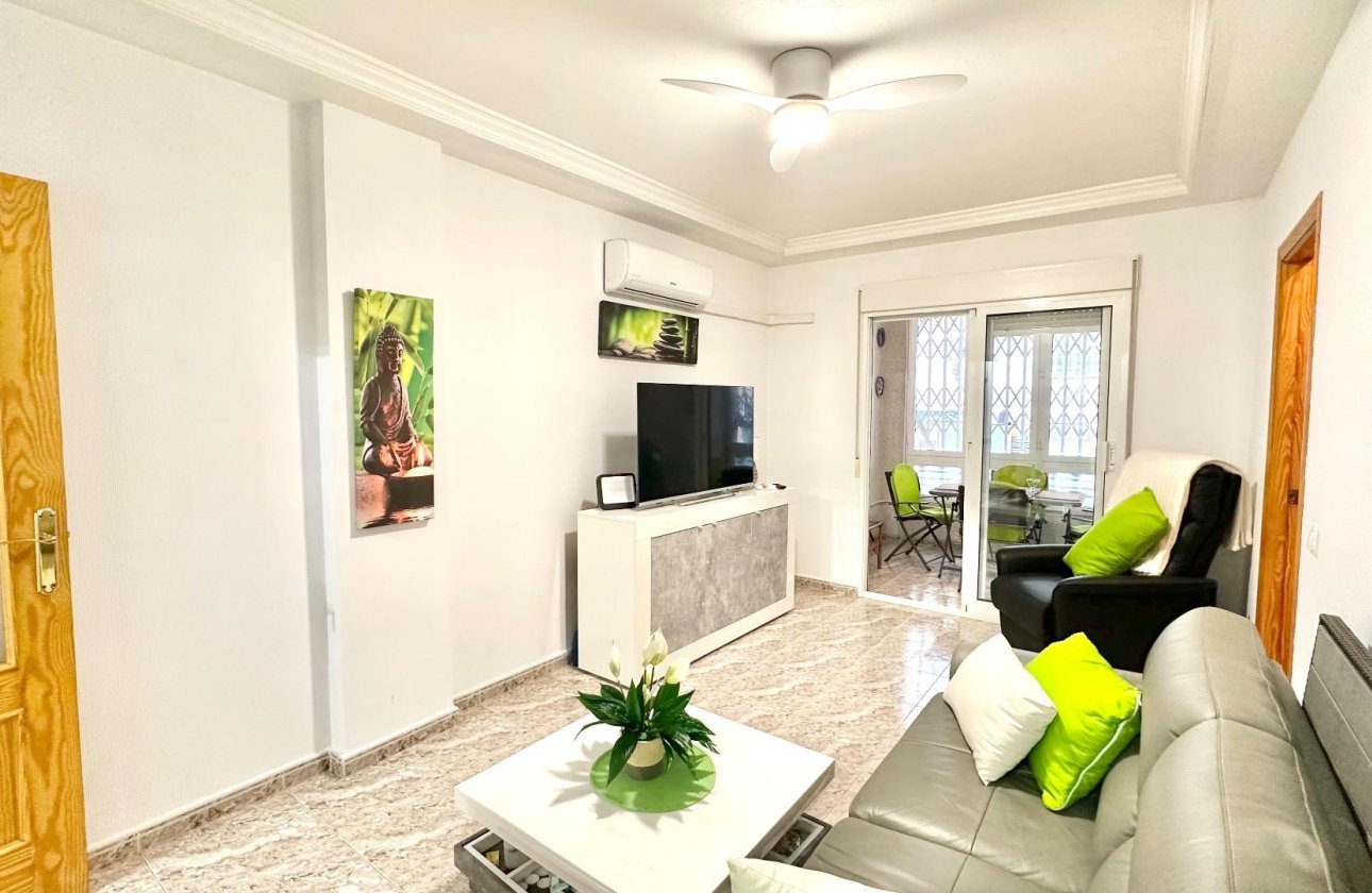 Herverkoop - Appartement -
Torrevieja - Centro