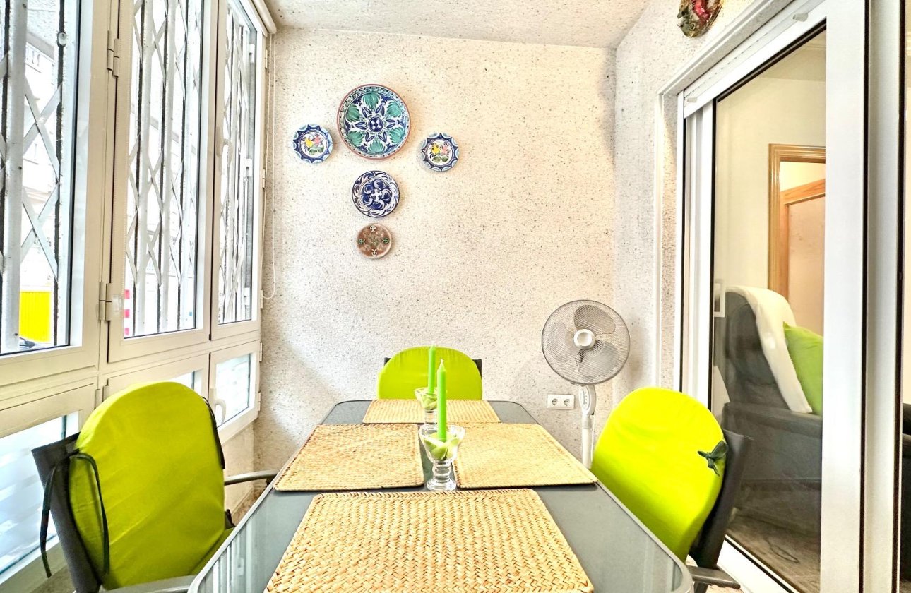 Herverkoop - Appartement -
Torrevieja - Centro