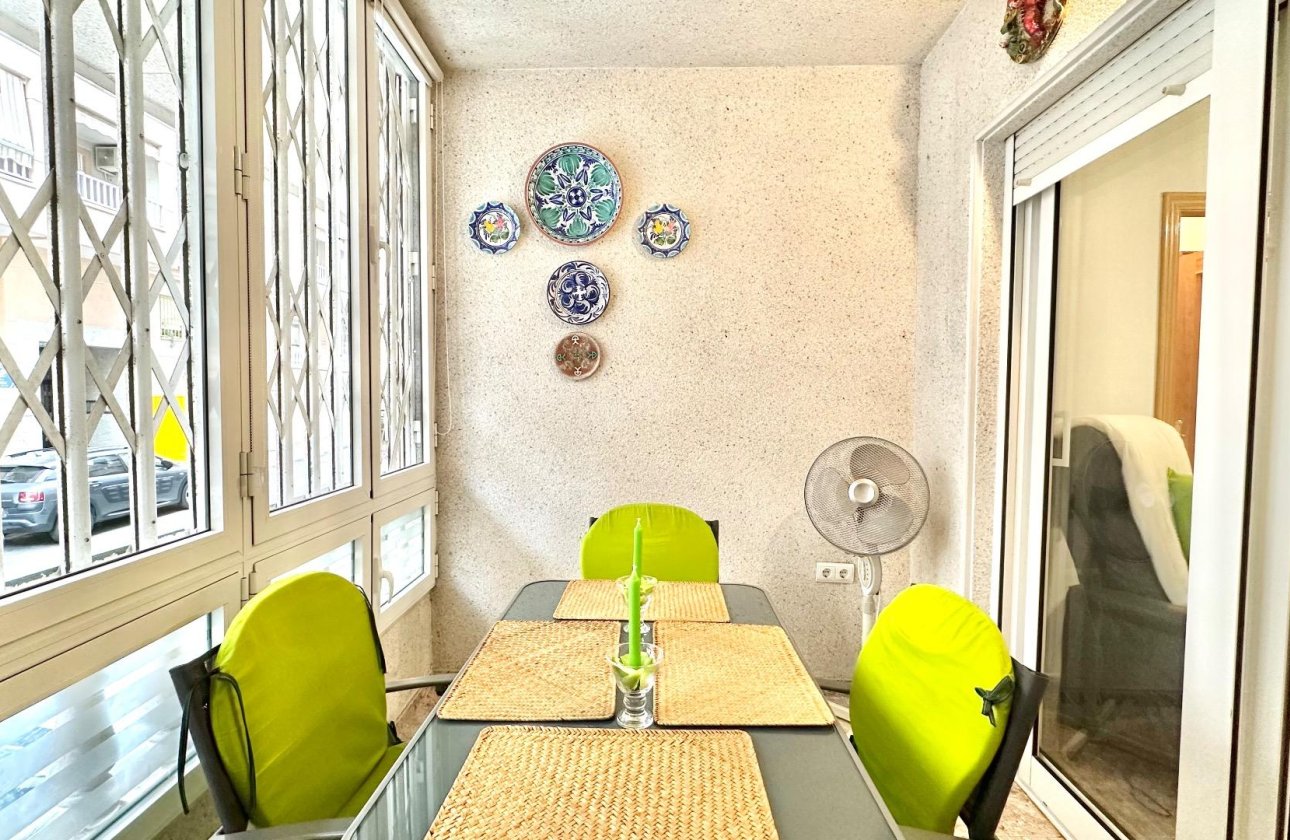 Herverkoop - Appartement -
Torrevieja - Centro