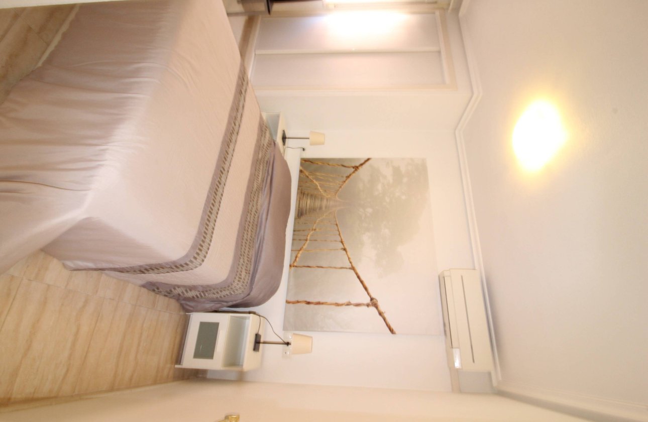 Herverkoop - Appartement -
Torrevieja - Centro