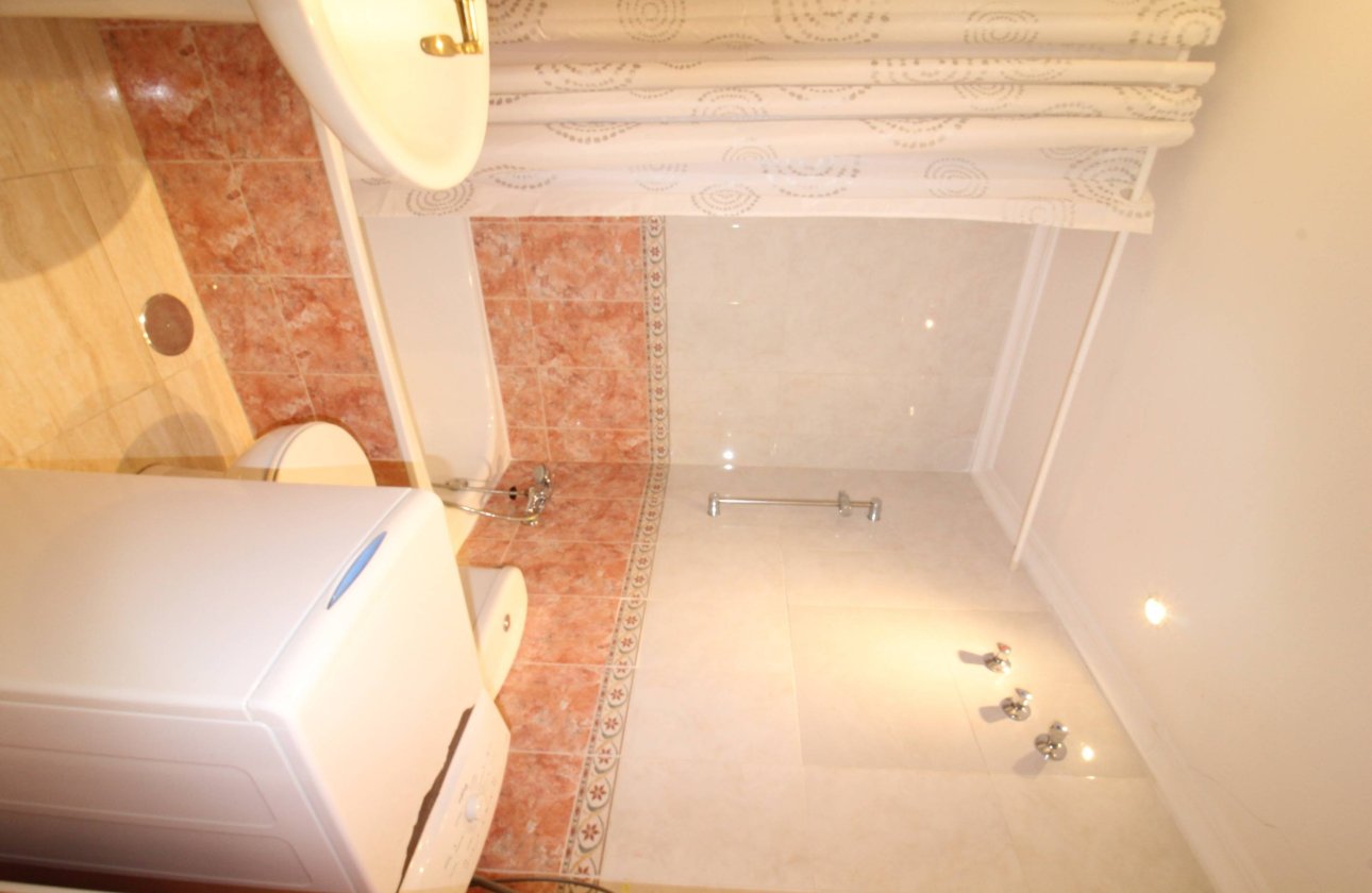 Herverkoop - Appartement -
Torrevieja - Centro
