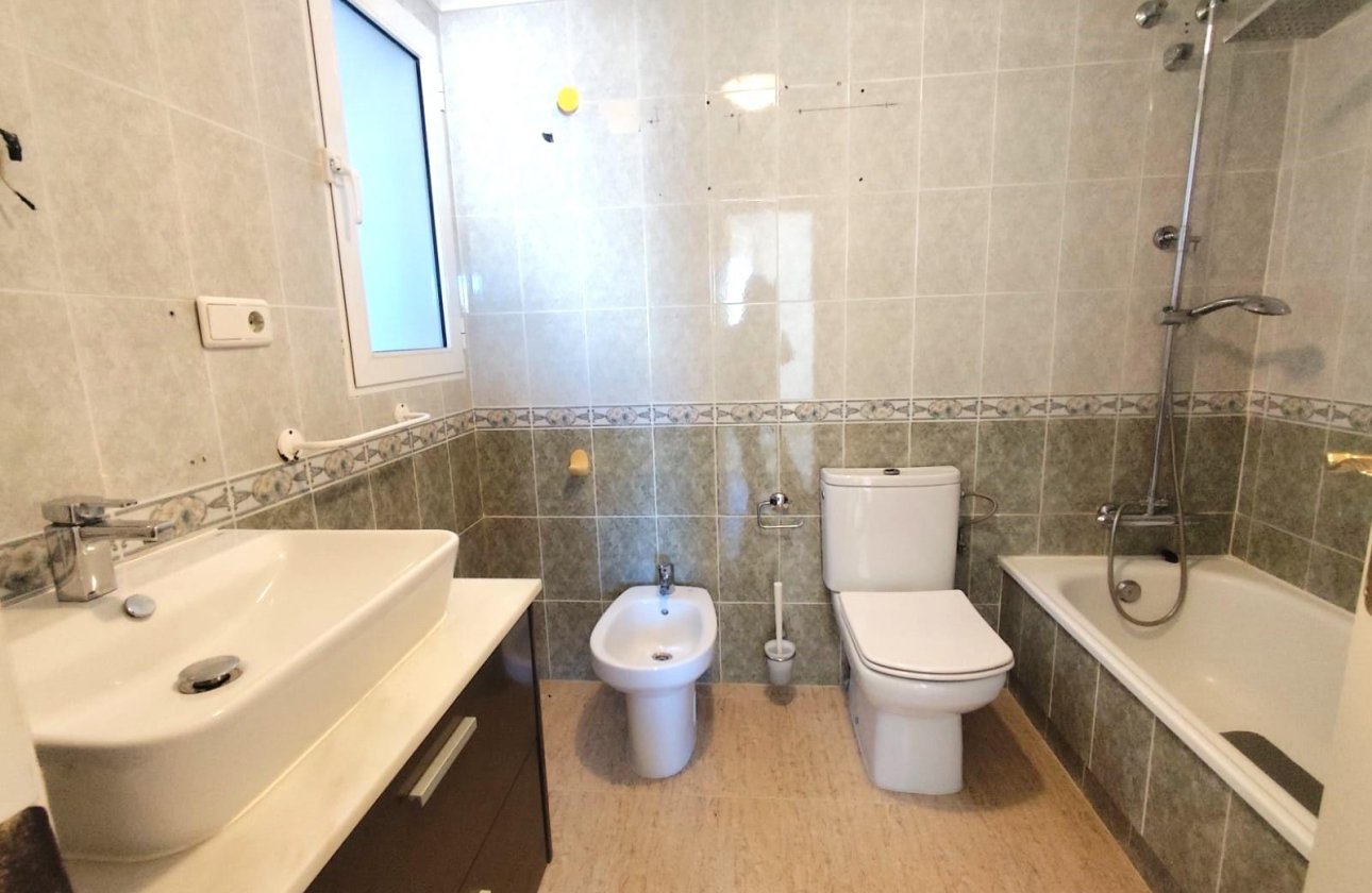 Herverkoop - Appartement -
Torrevieja - Centro