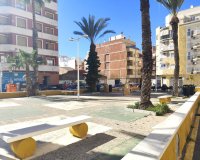 Herverkoop - Appartement -
Torrevieja - Centro