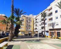 Herverkoop - Appartement -
Torrevieja - Centro