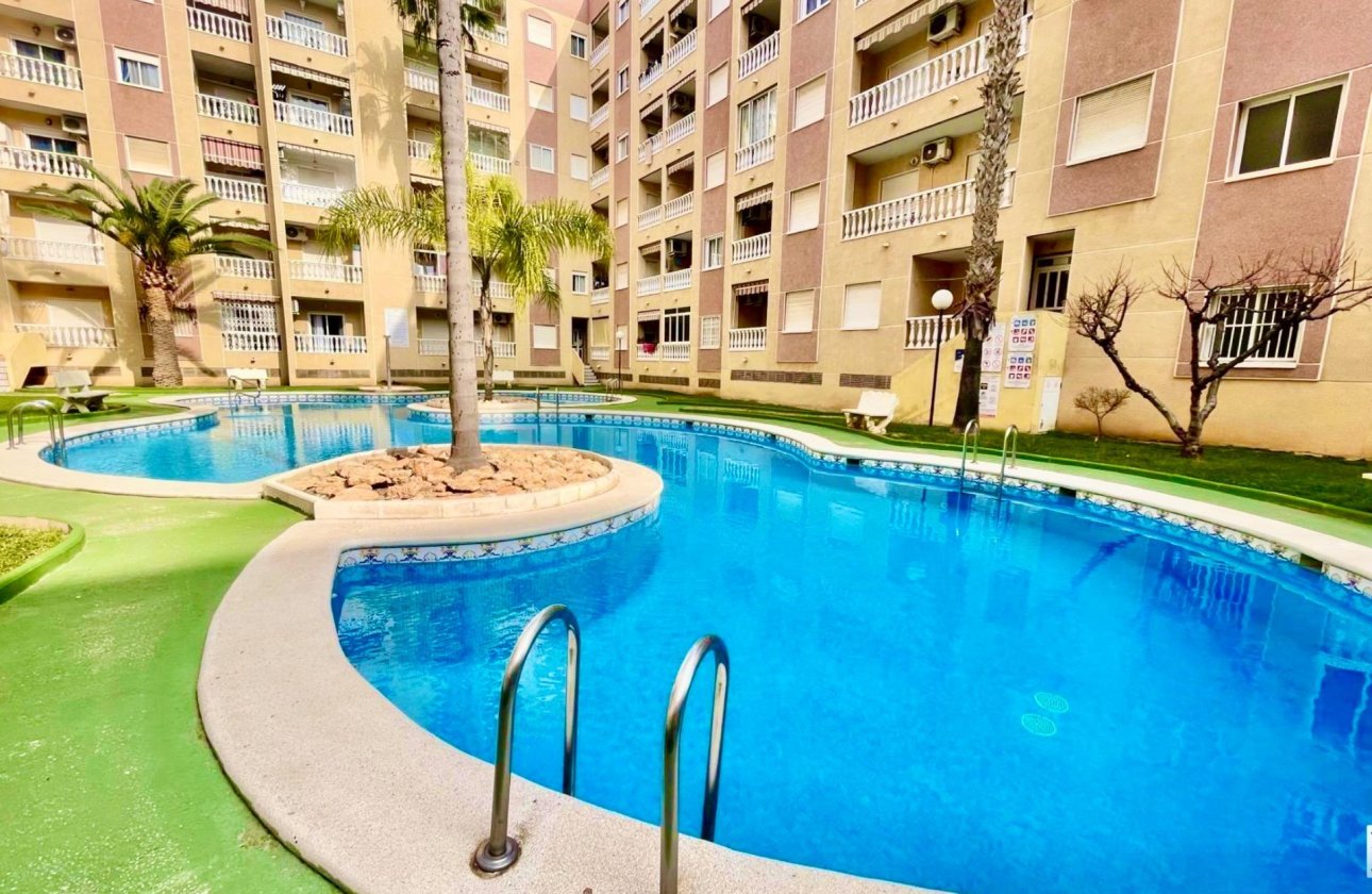 Herverkoop - Appartement -
Torrevieja - Centro