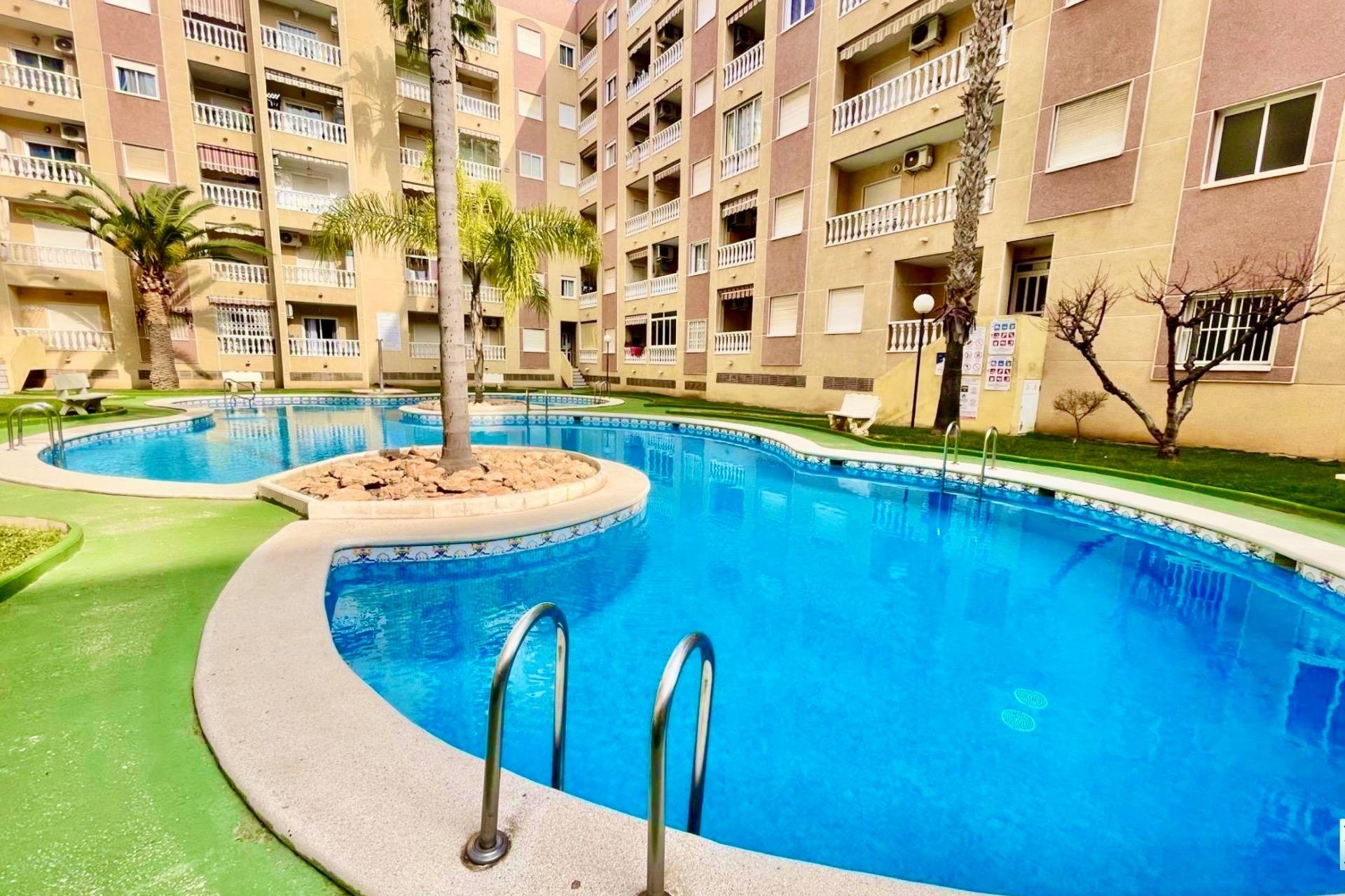 Herverkoop - Appartement -
Torrevieja - Centro