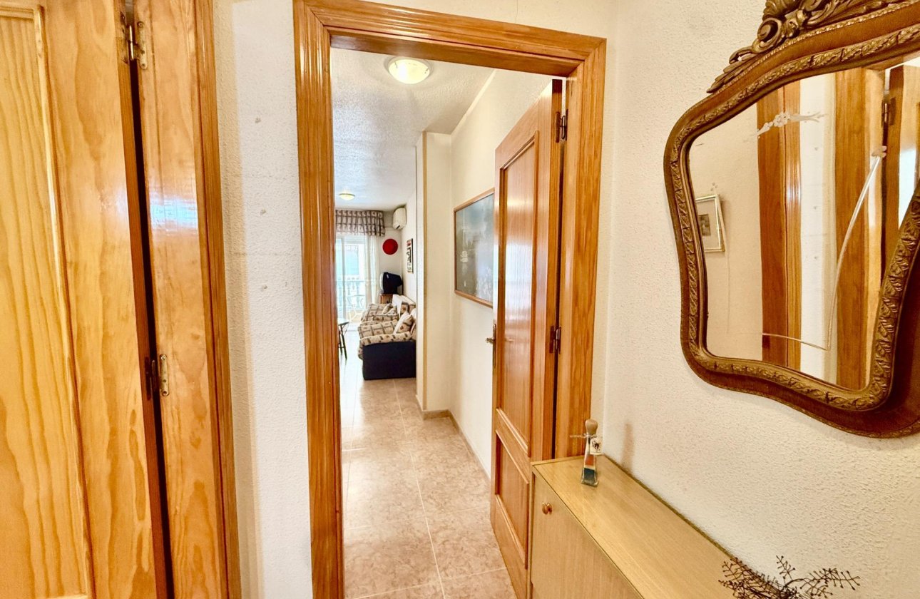 Herverkoop - Appartement -
Torrevieja - Centro