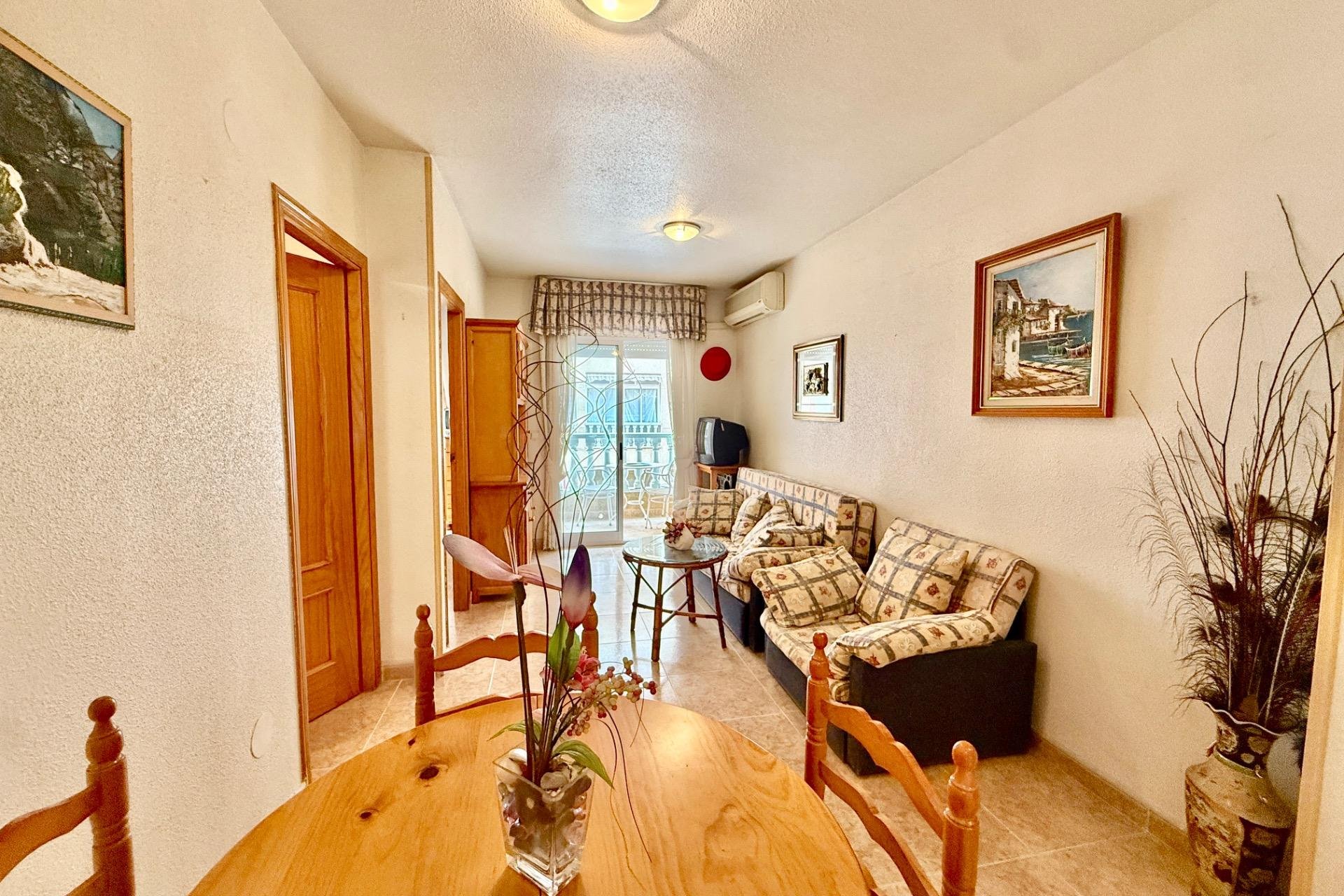 Herverkoop - Appartement -
Torrevieja - Centro