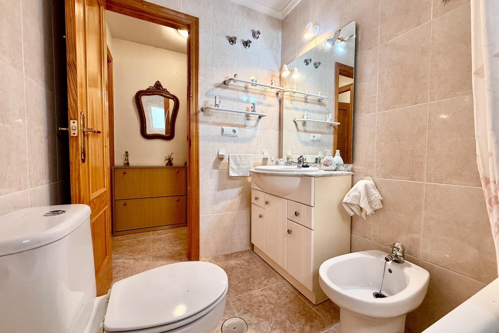 Herverkoop - Appartement -
Torrevieja - Centro