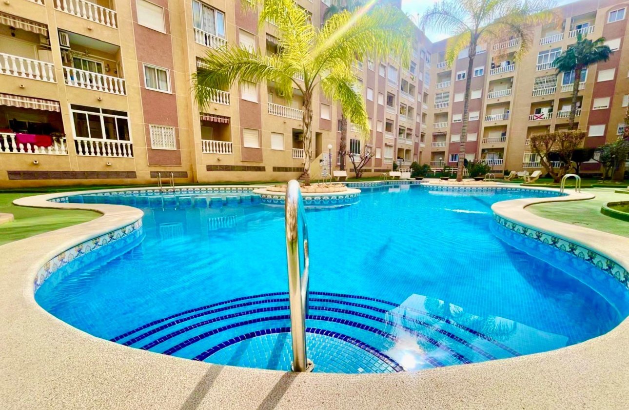 Herverkoop - Appartement -
Torrevieja - Centro