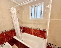 Herverkoop - Appartement -
Torrevieja - Centro