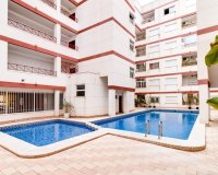 Herverkoop - Appartement -
Torrevieja - Centro