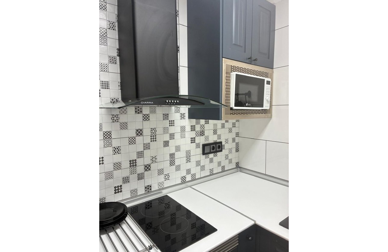 Herverkoop - Appartement -
Torrevieja - Centro