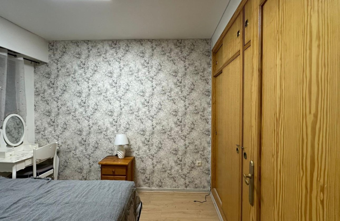 Herverkoop - Appartement -
Torrevieja - Centro