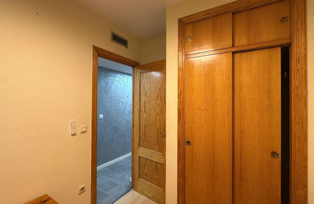 Herverkoop - Appartement -
Torrevieja - Centro