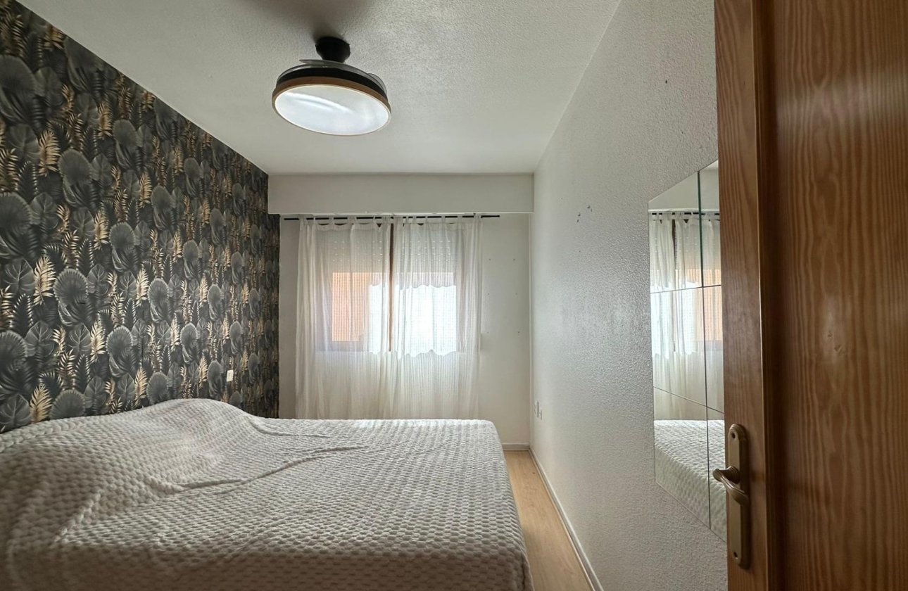 Herverkoop - Appartement -
Torrevieja - Centro