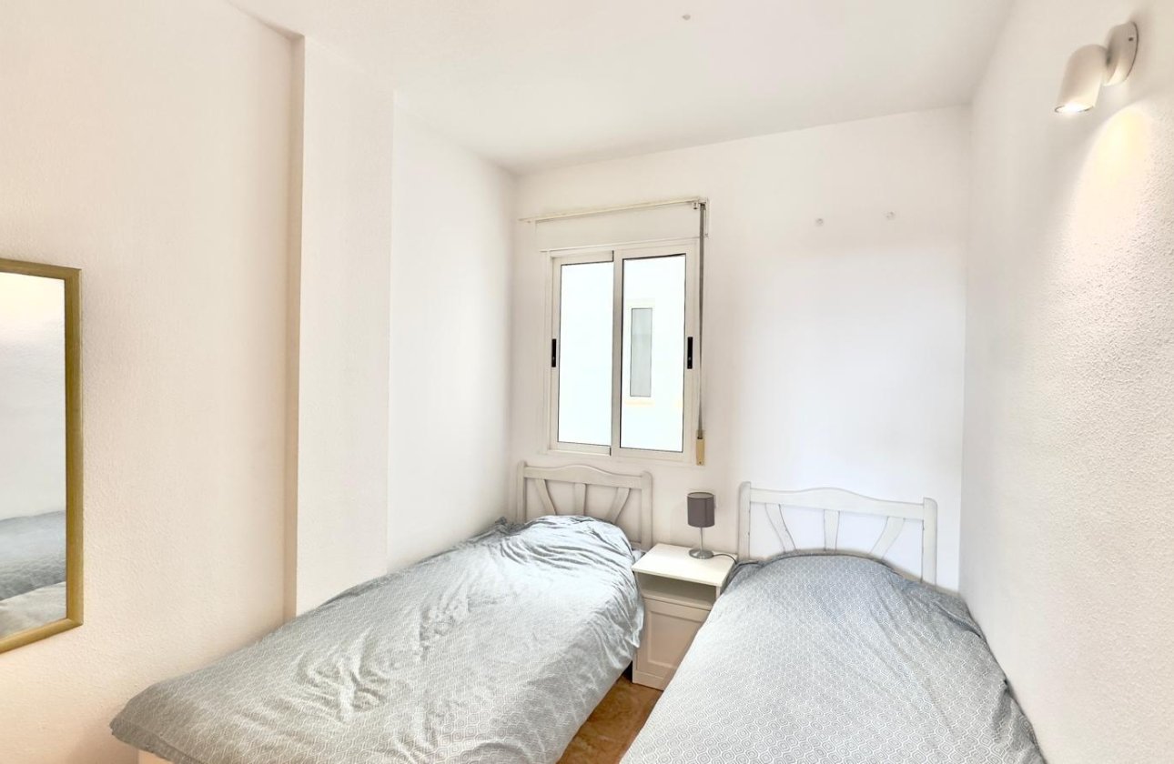 Herverkoop - Appartement -
Torrevieja - Centro