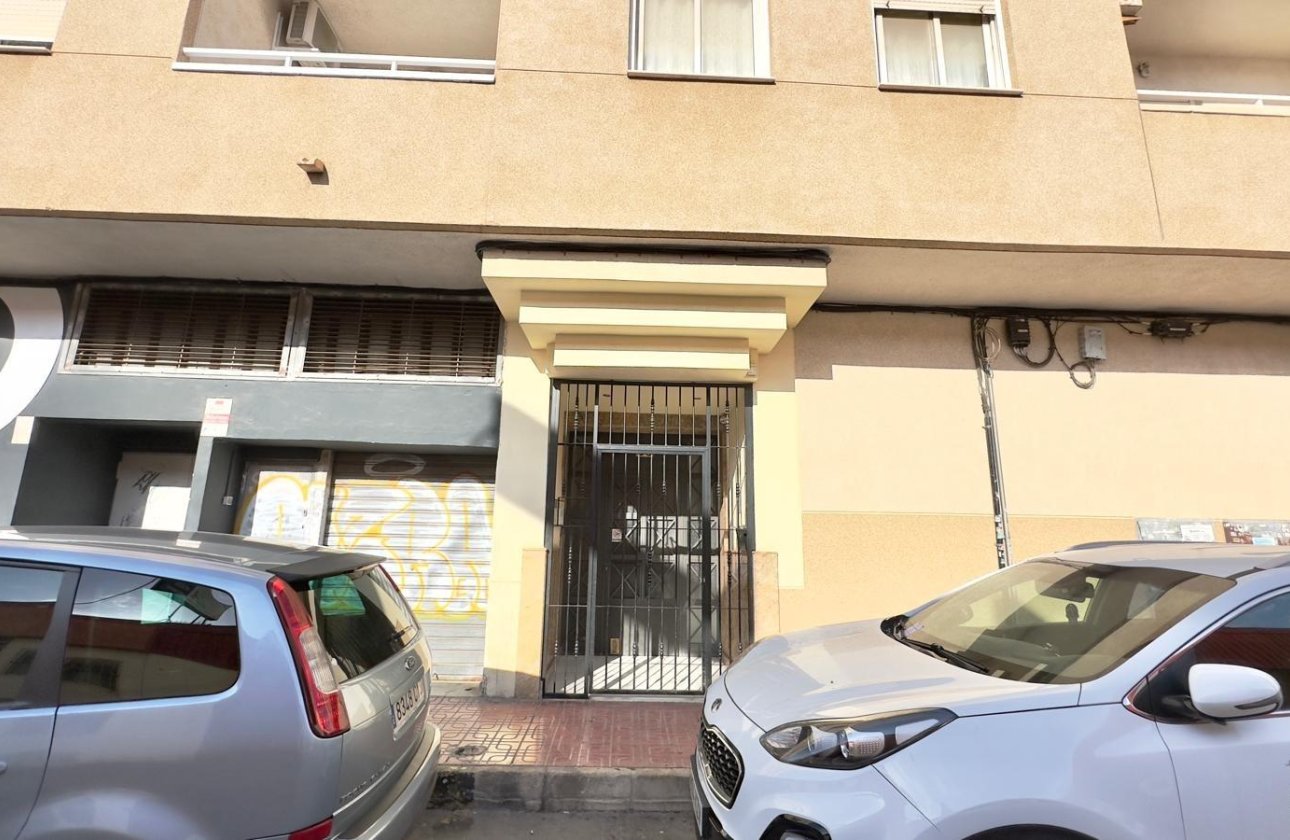 Herverkoop - Appartement -
Torrevieja - Centro