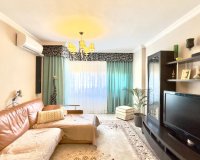 Herverkoop - Appartement -
Torrevieja - Centro