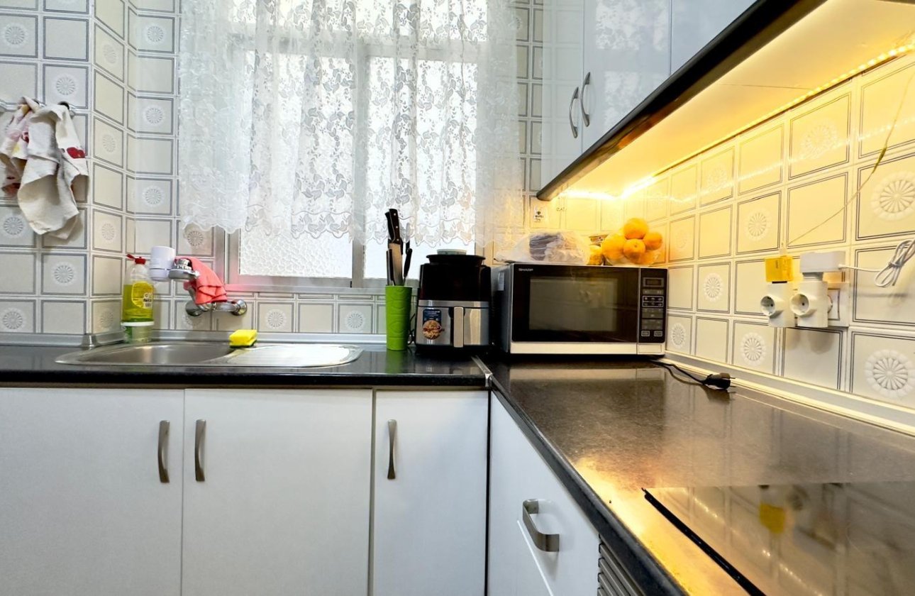 Herverkoop - Appartement -
Torrevieja - Centro