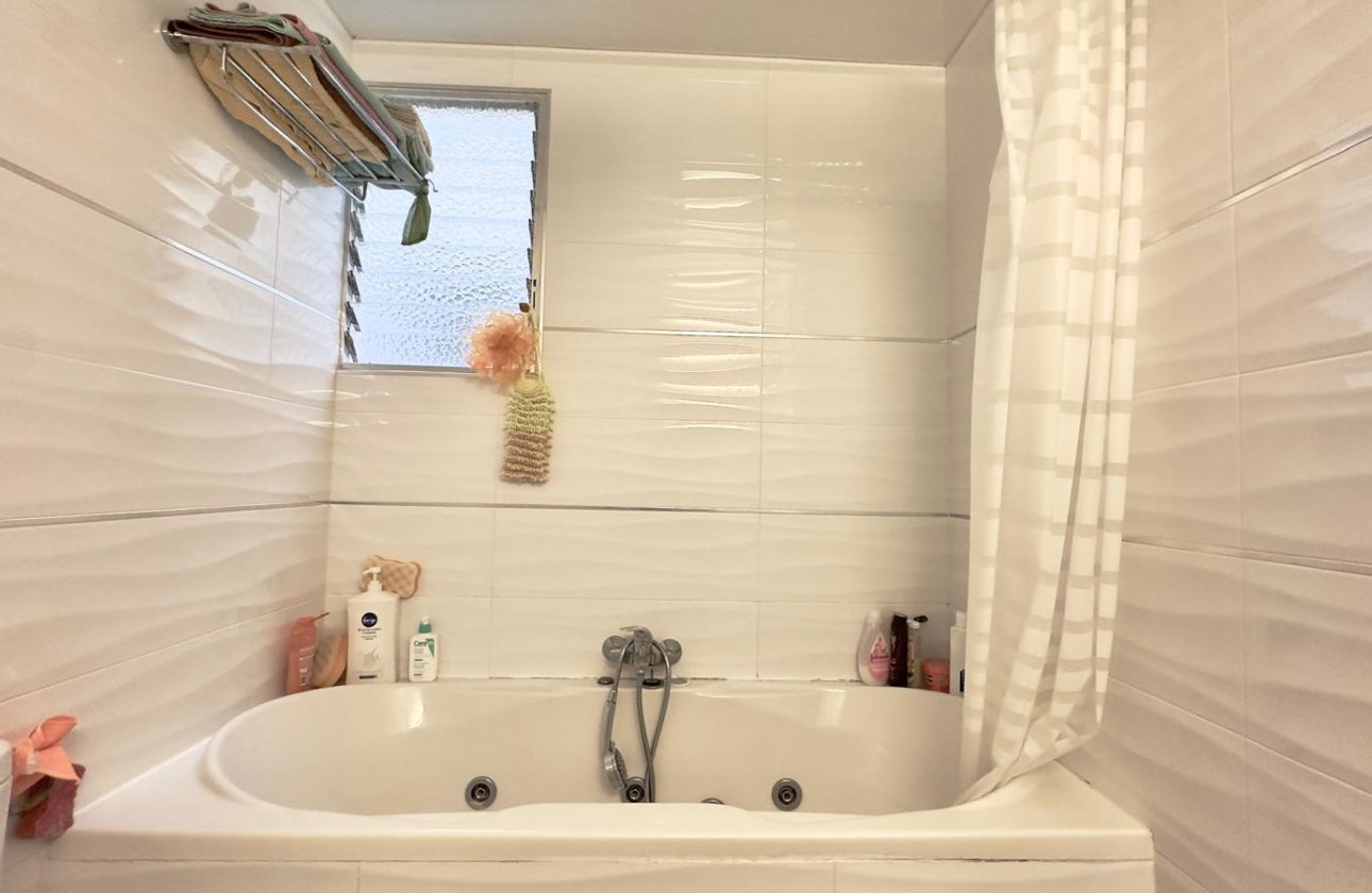 Herverkoop - Appartement -
Torrevieja - Centro