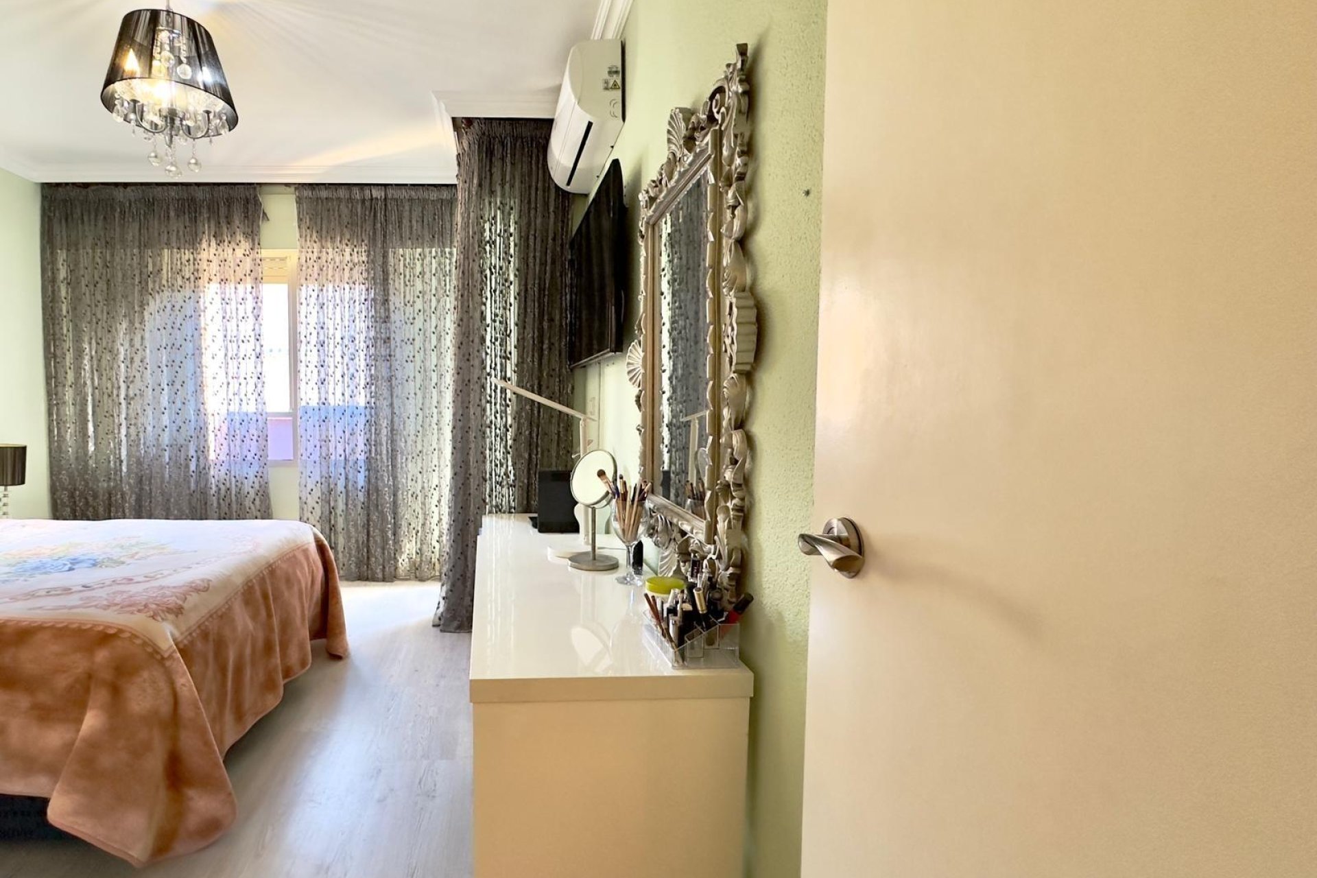 Herverkoop - Appartement -
Torrevieja - Centro