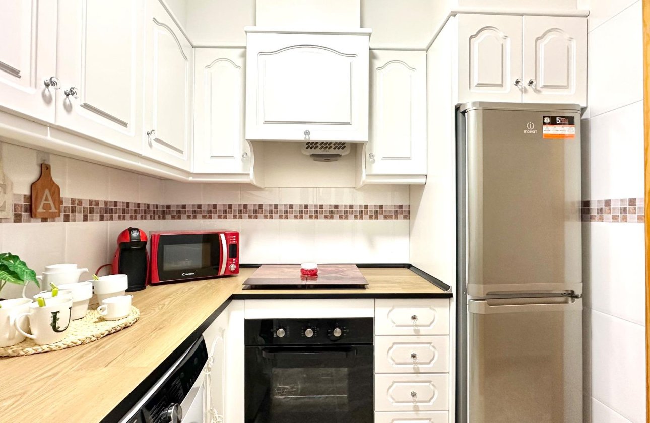 Herverkoop - Appartement -
Torrevieja - Centro