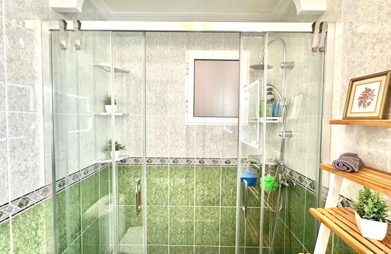 Herverkoop - Appartement -
Torrevieja - Centro