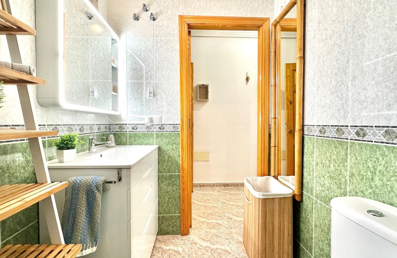 Herverkoop - Appartement -
Torrevieja - Centro