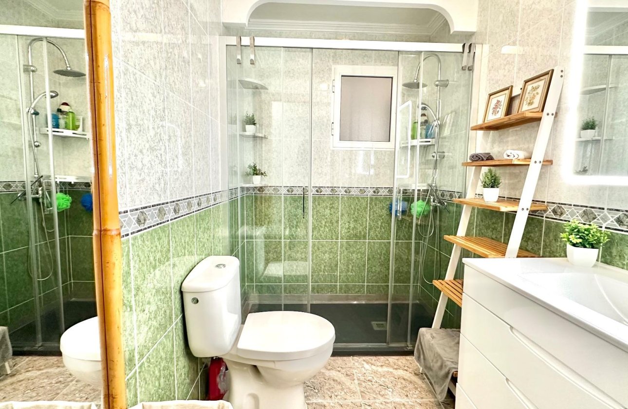 Herverkoop - Appartement -
Torrevieja - Centro