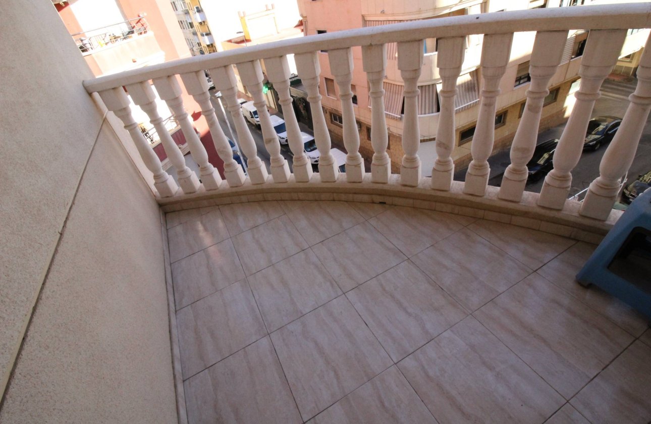 Herverkoop - Appartement -
Torrevieja - Centro