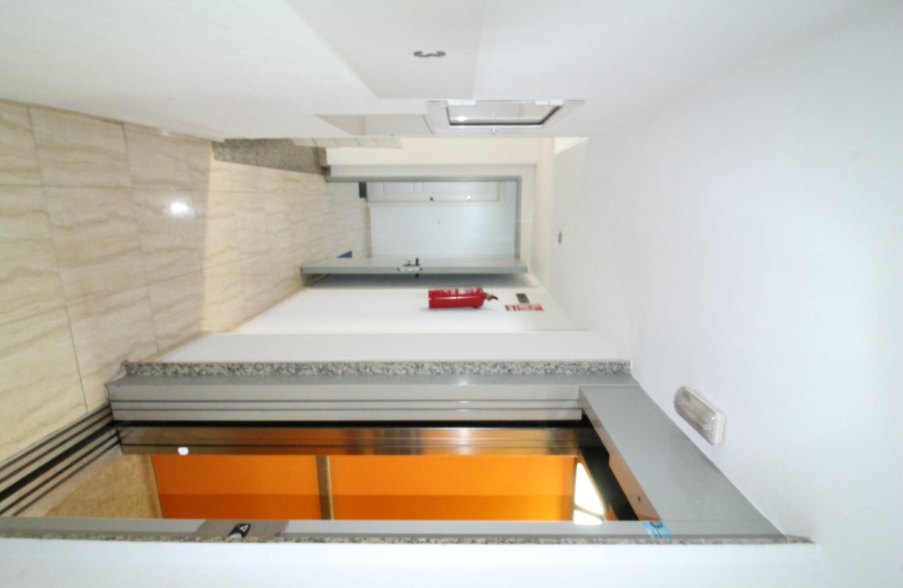 Herverkoop - Appartement -
Torrevieja - Centro