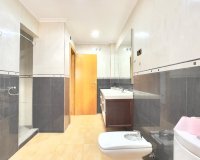 Herverkoop - Appartement -
Torrevieja - Centro