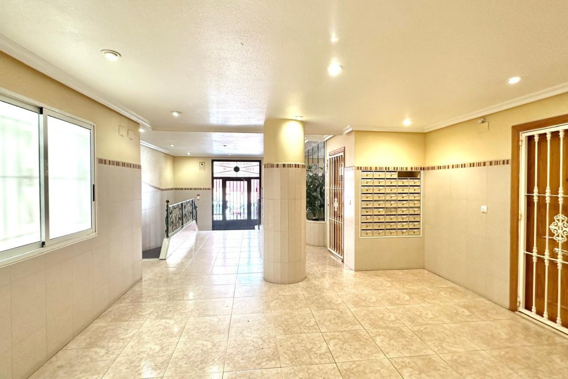 Herverkoop - Appartement -
Torrevieja - Centro