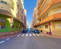 Herverkoop - Appartement -
Torrevieja - Centro