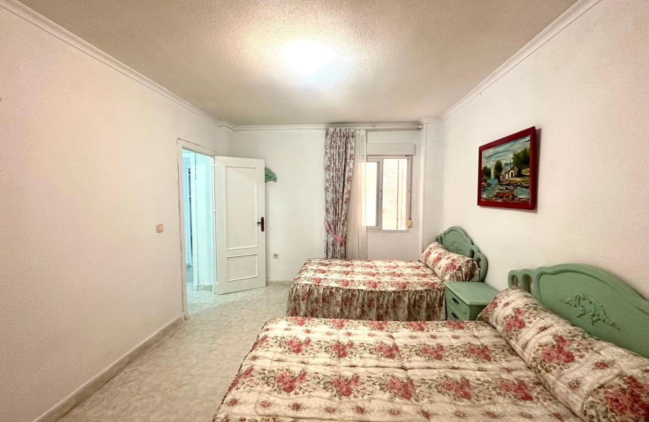 Herverkoop - Appartement -
Torrevieja - Centro