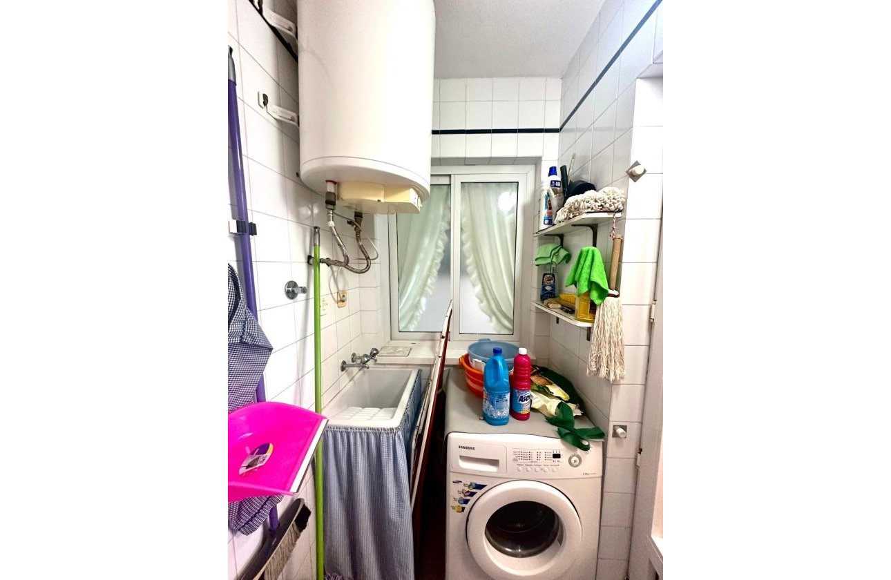 Herverkoop - Appartement -
Torrevieja - Centro