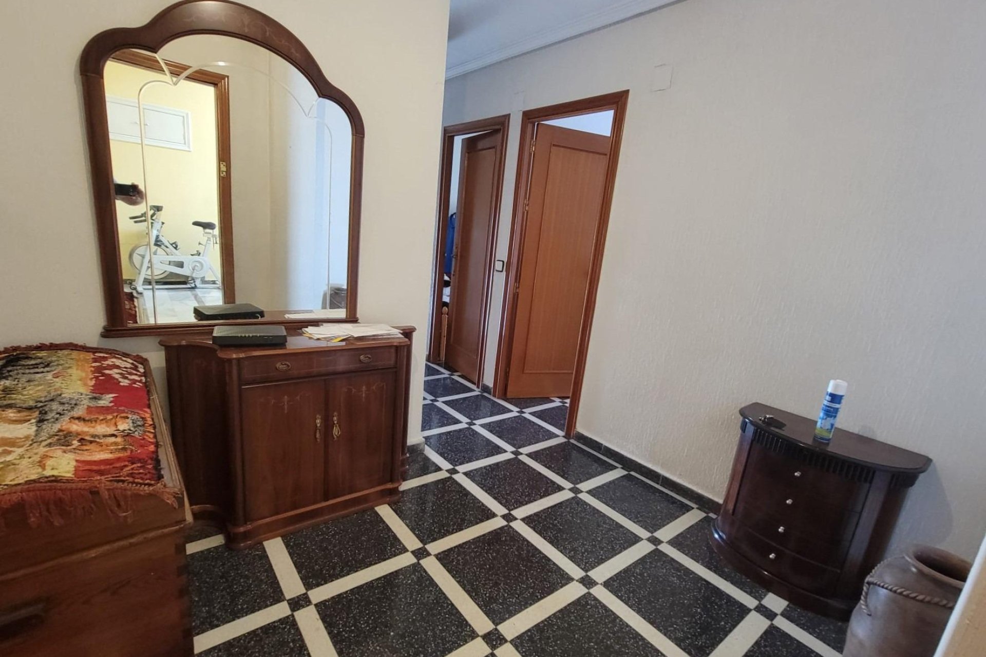 Herverkoop - Appartement -
Torrevieja - Centro