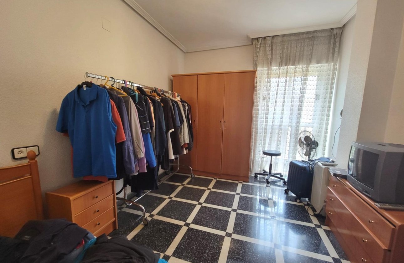 Herverkoop - Appartement -
Torrevieja - Centro