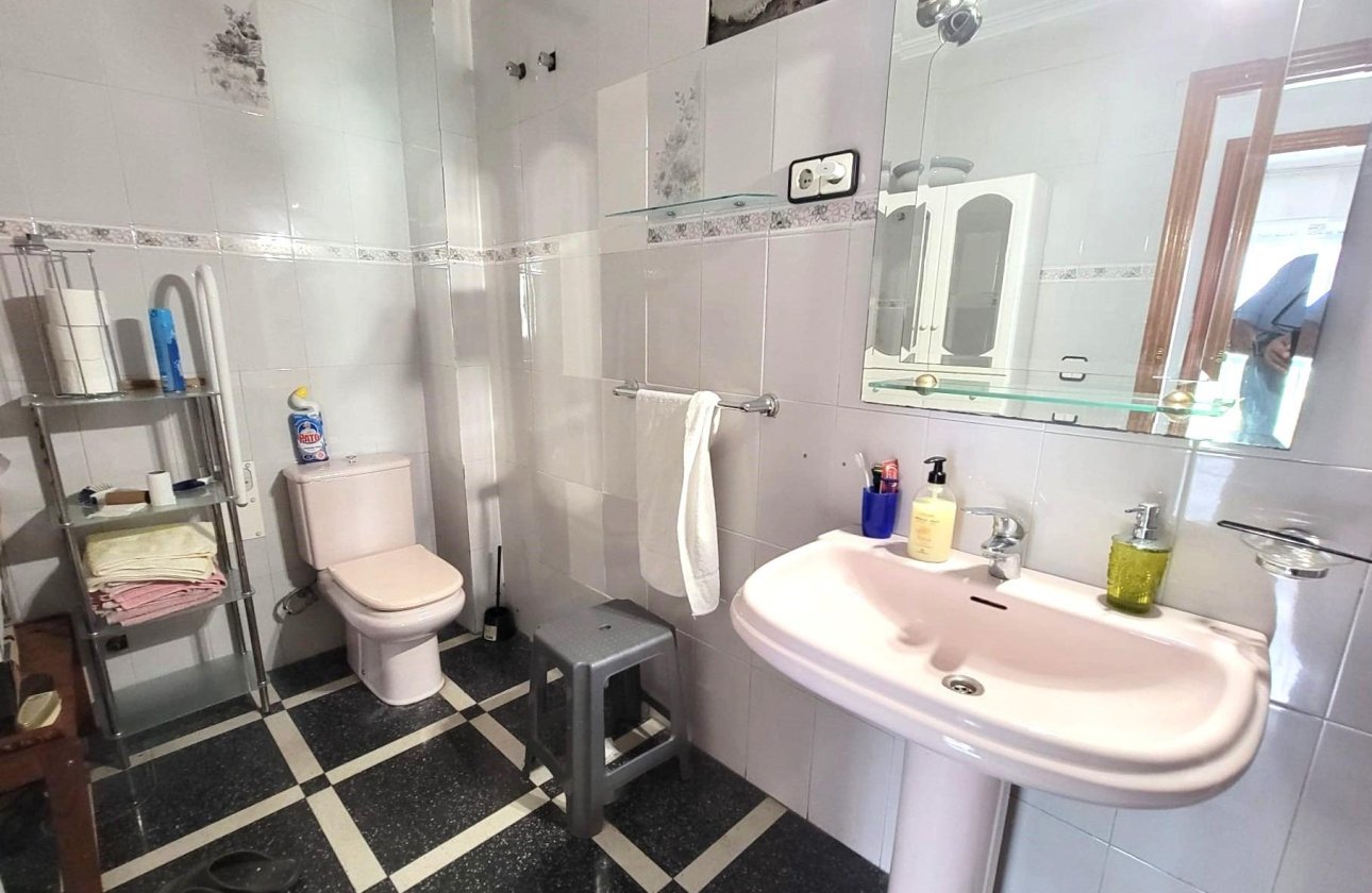 Herverkoop - Appartement -
Torrevieja - Centro