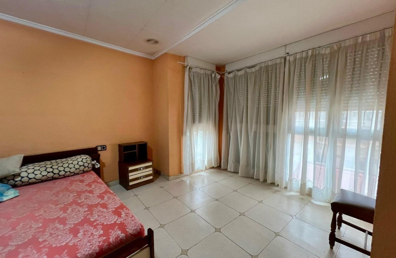 Herverkoop - Appartement -
Torrevieja - Centro